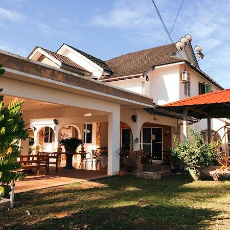 Sura Inn Дунгун Экстерьер фото