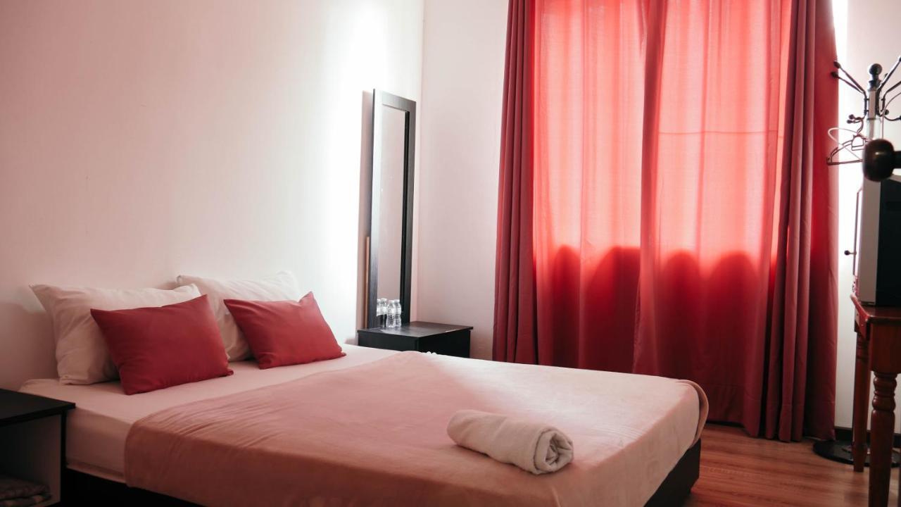 Sura Inn Дунгун Экстерьер фото